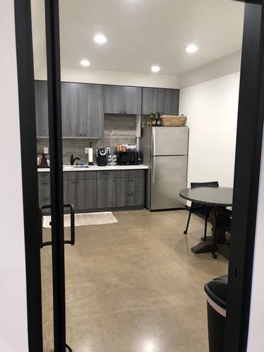 4361 Caterpillar Rd, Redding, CA 96003